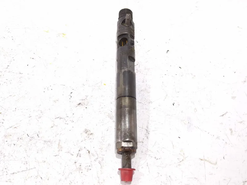 Recambio de inyector para renault clio iii dci referencia OEM IAM 0480AA18F64 8200676774  