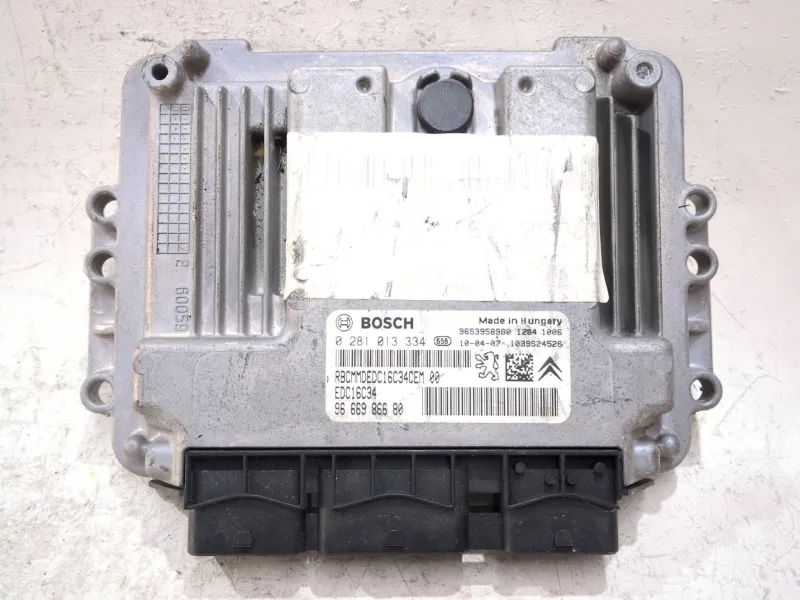 Recambio de centralita inyeccion para peugeot 5008 (0u_, 0e_) 1.6 hdi referencia OEM IAM 0281013334 9666986680  