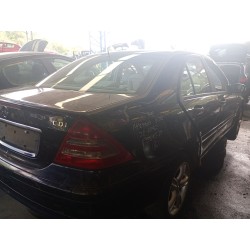 mercedes-benz clase c (w203) del año 2001