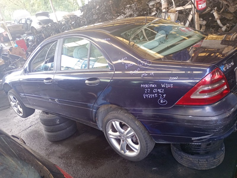 mercedes-benz clase c (w203) del año 2001