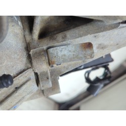 Recambio de caja cambios manual para ford courier 1.8 d referencia OEM IAM 96WT7211AA  