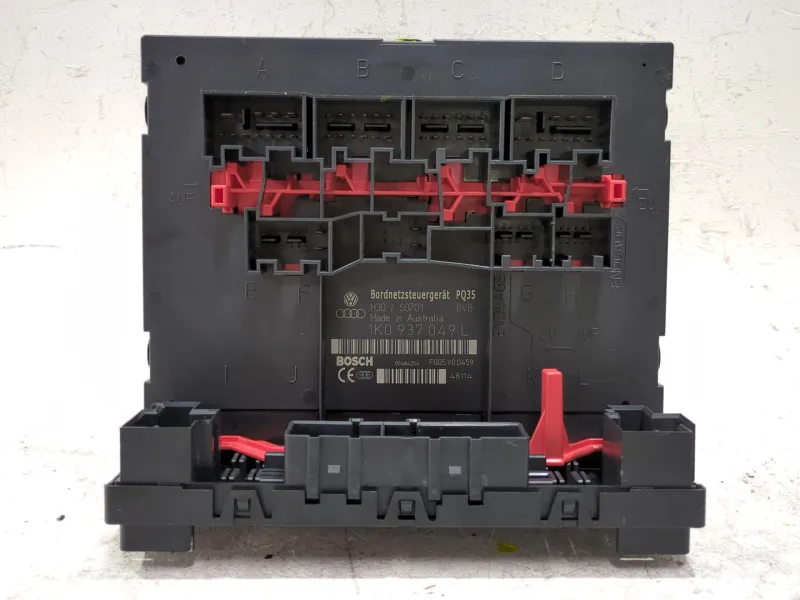 Recambio de caja reles / fusibles para volkswagen golf v (1k1)(2003) 2.0 tdi 16v referencia OEM IAM 1k0937049L  