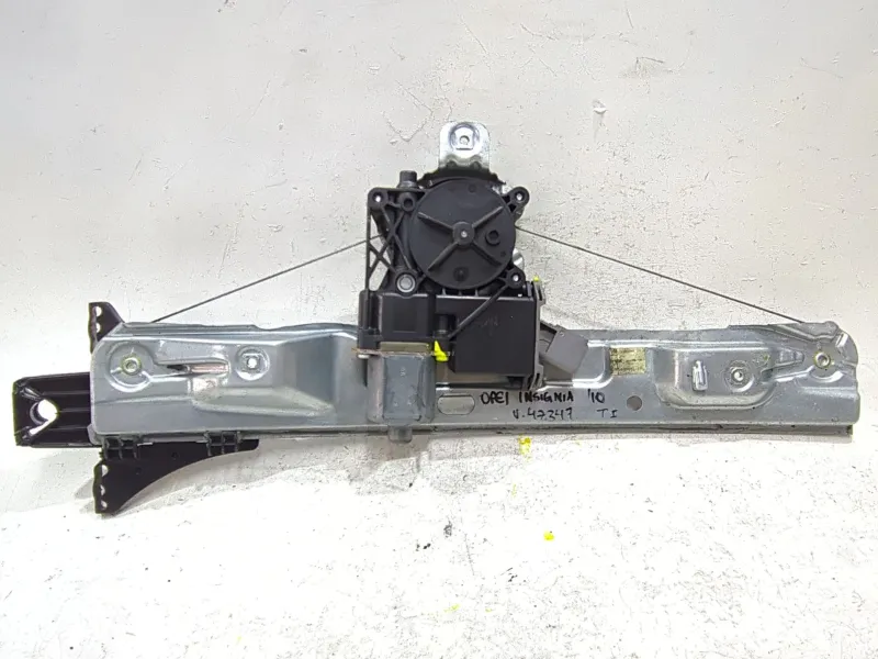 Recambio de mecanismo elevalunas trasero izquierdo para opel insignia a (g09) 2.0 cdti (68) referencia OEM IAM 13302441  