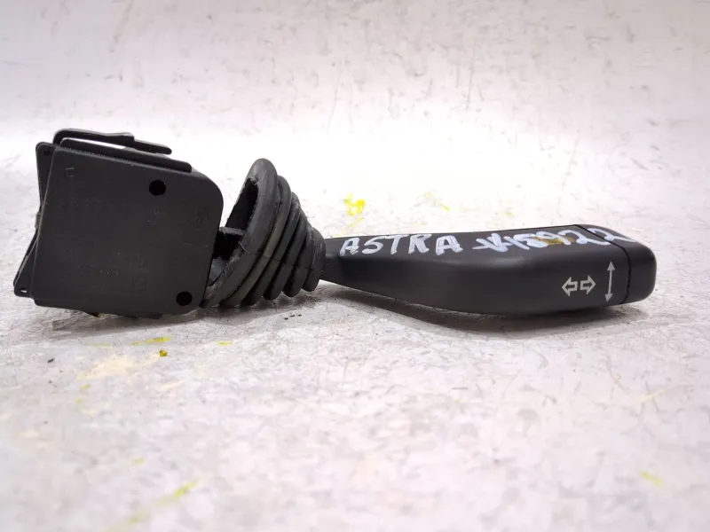 Recambio de mando intermitentes para opel astra f berlina (1991) 1.6 si referencia OEM IAM 90221174 12252605  