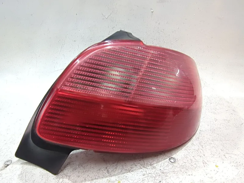 Recambio de piloto trasero derecho para peugeot 206 (1998) 1.9 d referencia OEM IAM 2531D  