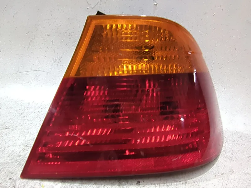 Recambio de piloto trasero derecho para bmw 3 coupé (e46) 320 cd referencia OEM IAM 257022R  