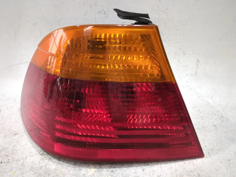 Recambio de piloto trasero izquierdo para bmw 3 coupé (e46) 320 cd referencia OEM IAM 257021L  