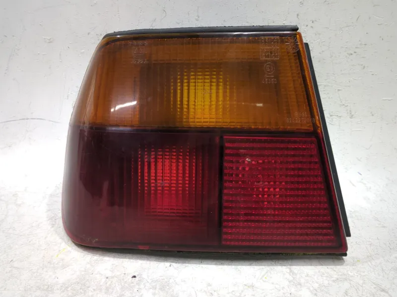Recambio de piloto trasero izquierdo para lancia dedra berlina (1990) 1.9 tds (835ee, 835ef) referencia OEM IAM 82432720B  
