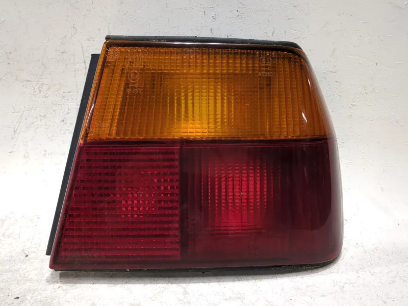 Recambio de piloto trasero derecho para lancia dedra berlina (1990) 1.9 tds (835ee, 835ef) referencia OEM IAM 82432719B  