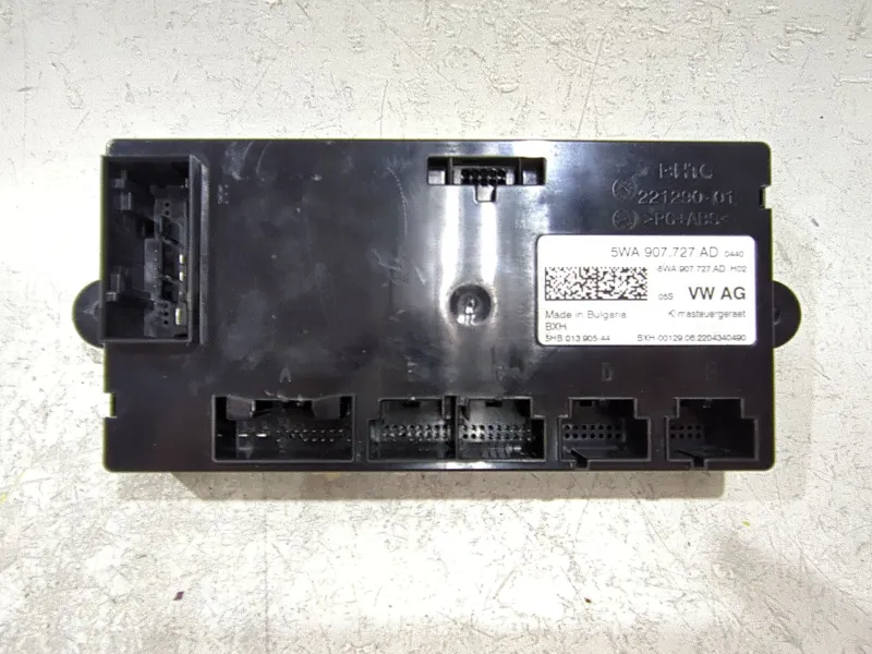 Recambio de caja reles / fusibles para seat leon (kl1, klg) 2.0 tdi referencia OEM IAM 5WA907727AD  