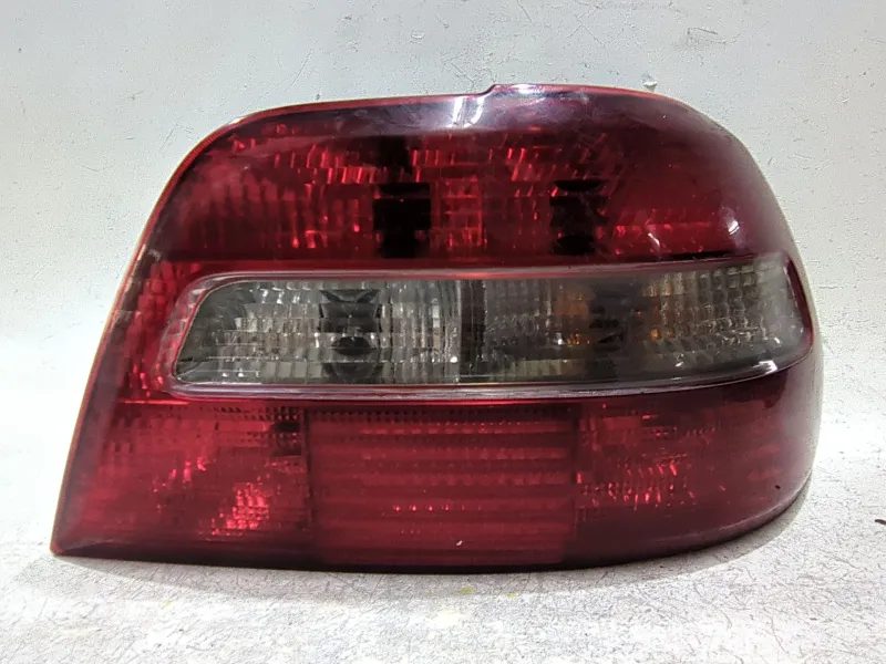 Recambio de piloto trasero derecho para volvo s40 i (644) 1.9 di referencia OEM IAM 30621884  