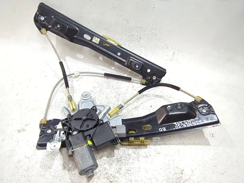 Recambio de mecanismo elevalunas delantero derecho para opel insignia berlina (2008) 2.0 cdti referencia OEM IAM 13302152  