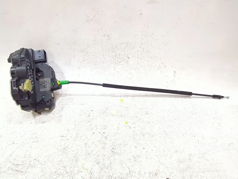 Recambio de cerradura puerta trasera derecha para opel insignia berlina (2008) 2.0 cdti referencia OEM IAM 13503808  