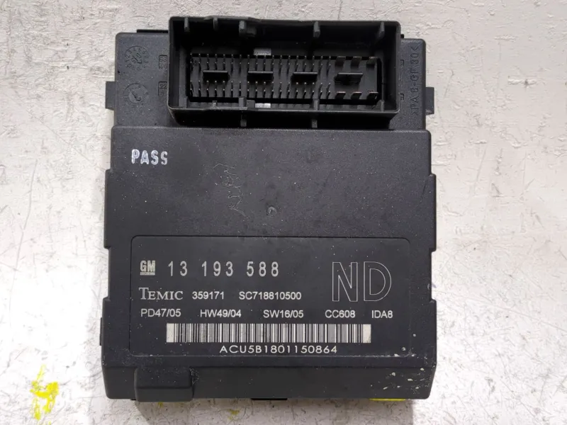 Recambio de modulo electronico para opel vectra c berlina (2002) 1.9 cdti referencia OEM IAM 13193588  