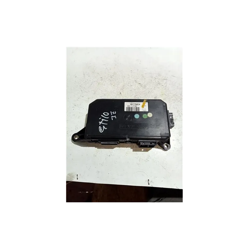 Recambio de centralita cierre para renault clio iii (2005) 1.1 75 cv referencia OEM IAM 46775024  