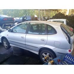 nissan almera ii (n16) del año 2001