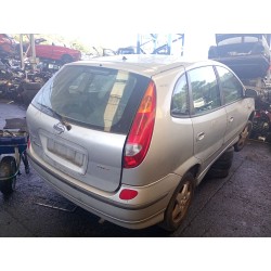 nissan almera ii (n16) del año 2001