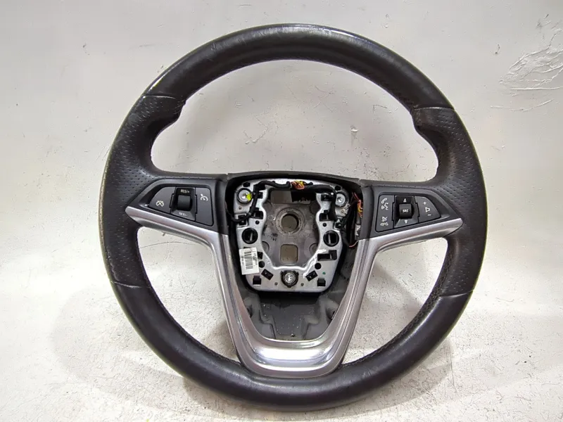 Recambio de volante para opel insignia a (g09) 2.0 cdti (68) referencia OEM IAM 13316540  