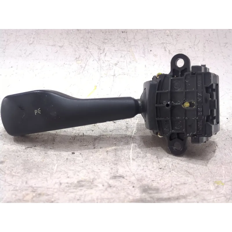 Recambio de mando intermitentes para bmw 3 (e46) 320 d referencia OEM IAM 8363662  