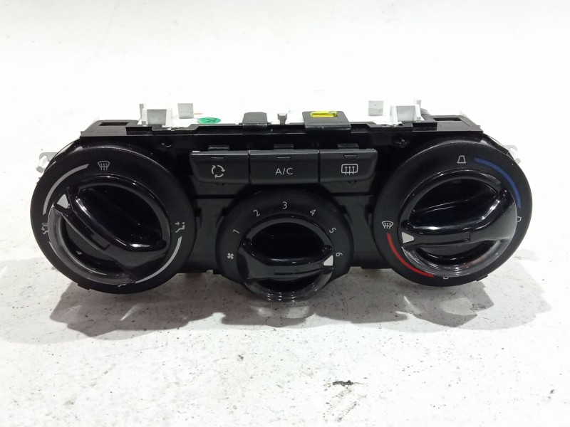 Recambio de mando climatizador para peugeot 208 1.6 hdi referencia OEM IAM 96722483  