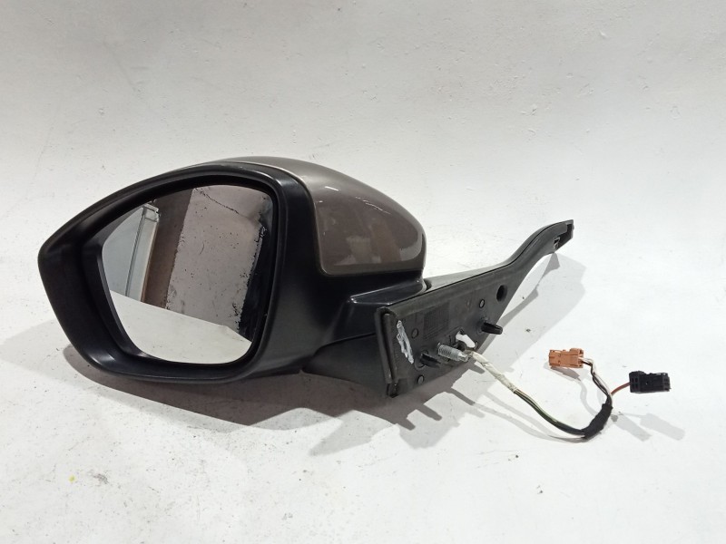 Recambio de retrovisor izquierdo para peugeot 208 1.6 hdi referencia OEM IAM 232673077  