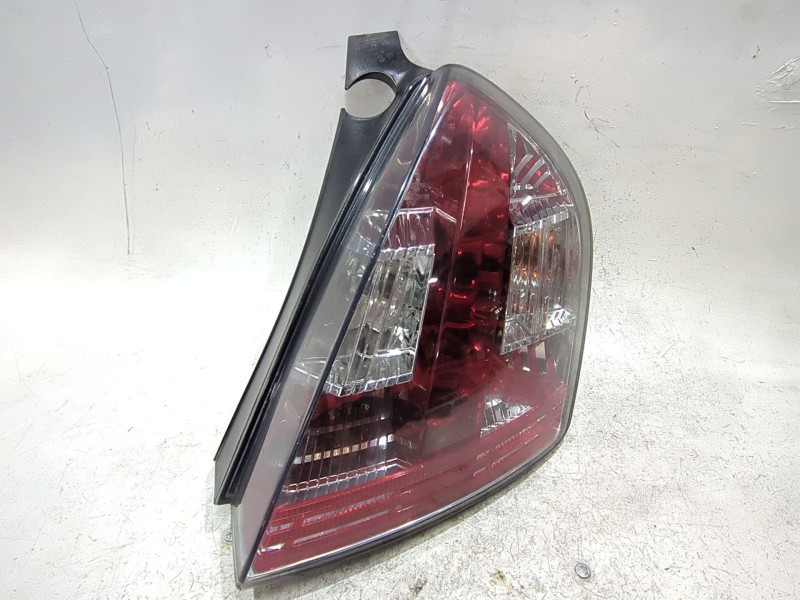 Recambio de piloto trasero derecho para fiat stilo (192)(2001) 1.8 16v (192_xc1a) referencia OEM IAM 46823705  