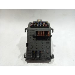 CAJA RELES / FUSIBLES 7703197962 