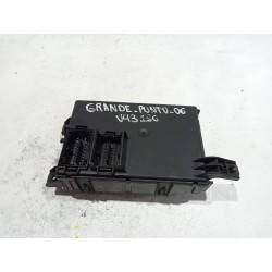 CAJA RELES / FUSIBLES 00517954290 