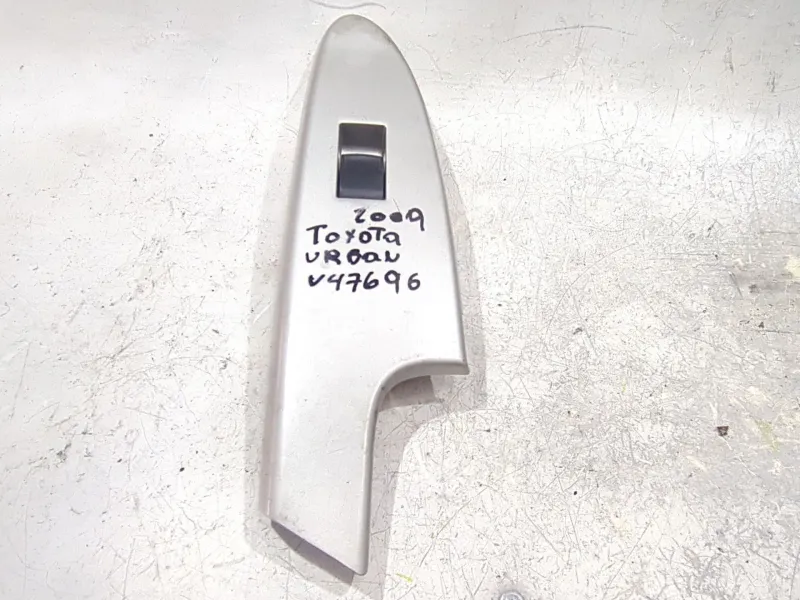 Recambio de mando elevalunas delantero derecho para toyota urban cruiser (_p1_) 1.33 (nsp110_) referencia OEM IAM 7423152570  