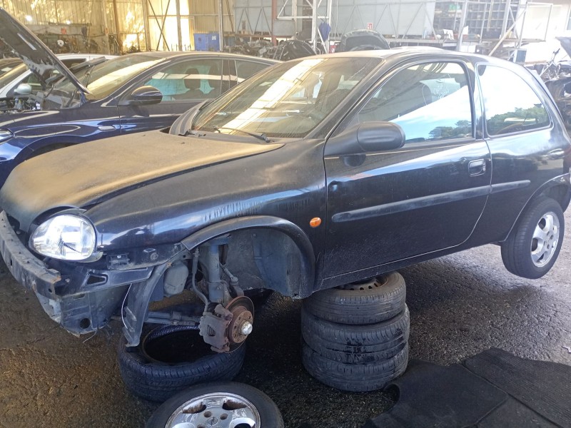 opel corsa b (s93) del año 2000