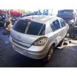 opel astra h berlina (2004) del año 2006