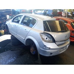 opel astra h berlina (2004) del año 2006