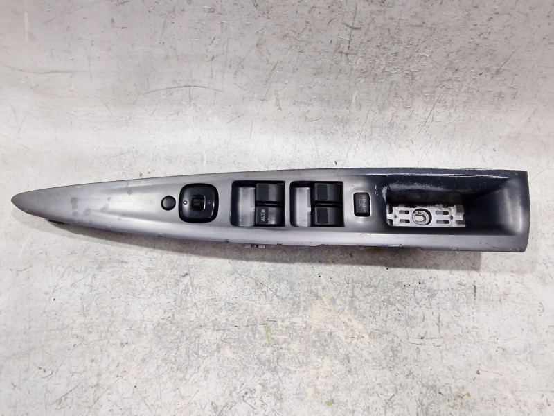 Recambio de mando elevalunas delantero izquierdo para mazda 2 (dy) 1.4 cd referencia OEM IAM 05074535  