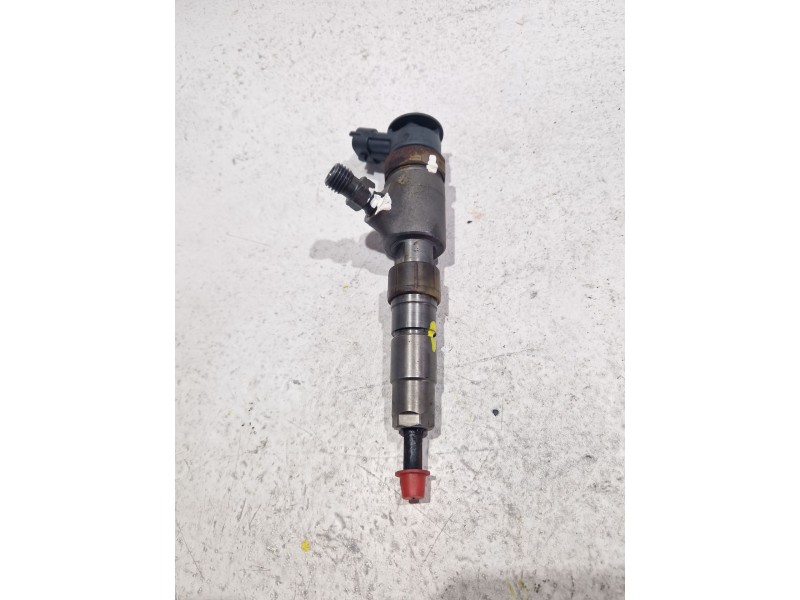 Recambio de inyector para peugeot 208 1.6 hdi referencia OEM IAM 0445110340  