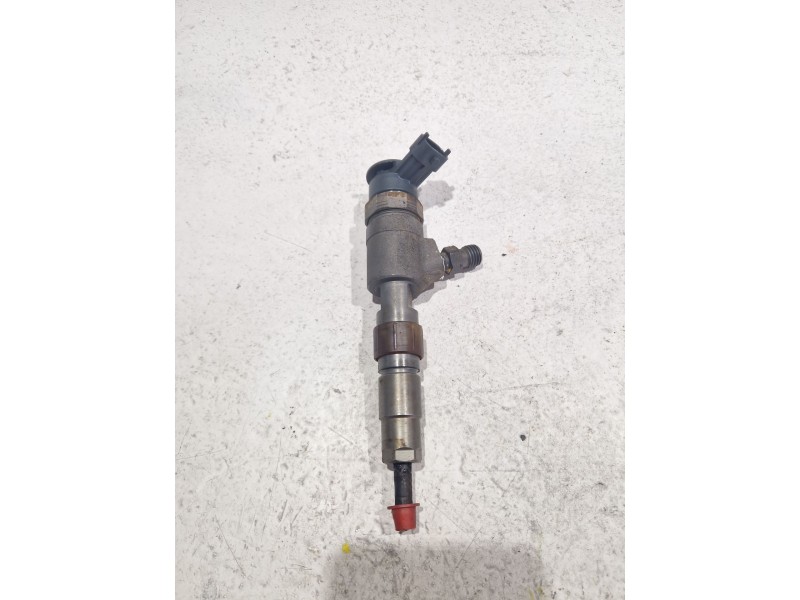 Recambio de inyector para peugeot 208 1.6 hdi referencia OEM IAM 0445110340  