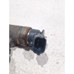 Recambio de inyector para peugeot 208 1.6 hdi referencia OEM IAM 0445110340  