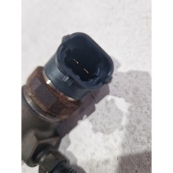Recambio de inyector para peugeot 208 1.6 hdi referencia OEM IAM 0445110340  