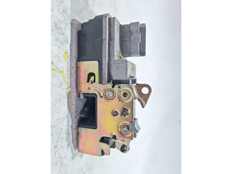 Recambio de cerradura puerta delantera izquierda para peugeot 306 (7b, n3, n5) 2.0 hdi 90 referencia OEM IAM   