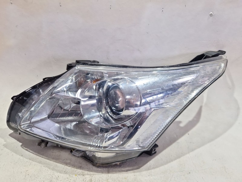 Recambio de faro delantero izquierdo para toyota avensis (_t25_) 2.0 d-4d (adt250_) referencia OEM IAM 0821211P2LM  