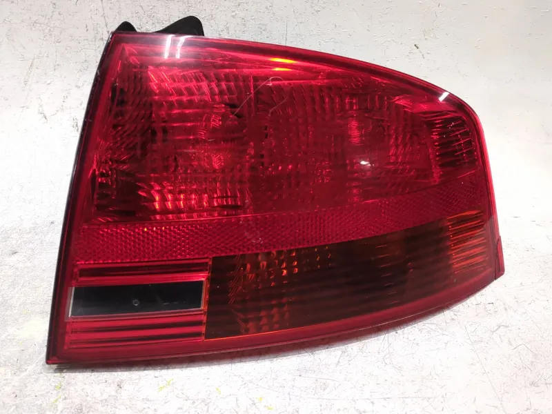 Recambio de piloto trasero derecho para audi a4 b7 (8ec) 2.0 tdi 16v referencia OEM IAM 965037  