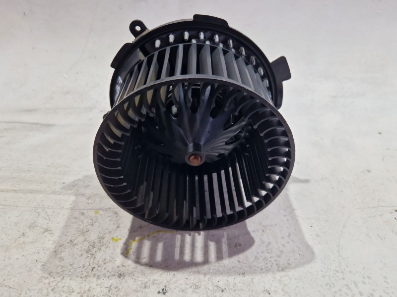 Recambio de motor calefaccion para peugeot 307 (3a/c) 2.0 hdi 90 referencia OEM IAM B6830  