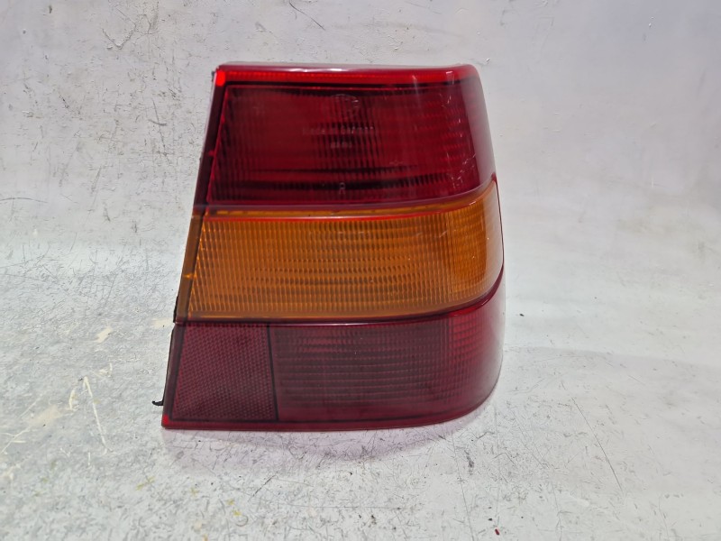 Recambio de piloto trasero derecho para volvo serie 940 berlina/familiar (1990) 2.3 referencia OEM IAM 3534084  