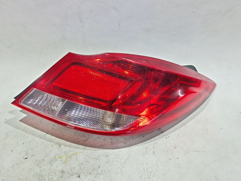 Recambio de piloto trasero derecho para opel insignia berlina (2008) 2.0 cdti referencia OEM IAM 168348  