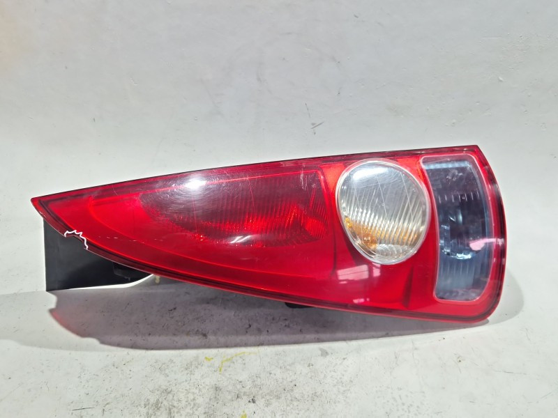 Recambio de piloto trasero izquierdo para renault espace iv (jk0)(2002) 2.2 dci (jk07) referencia OEM IAM 8200027153  