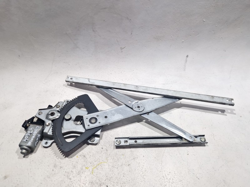 Recambio de motor elevalunas delantero derecho para daewoo kalos (klas) 1.2 referencia OEM IAM 96541738  