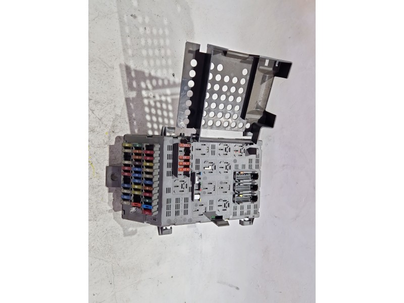 Recambio de caja reles / fusibles para renault laguna (b56)(1994) 1.9 dti (b56j) referencia OEM IAM   