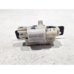 Recambio de cerradura maletero / porton para renault clio iii (2005) 1.1 75 cv referencia OEM IAM 8200076240E  