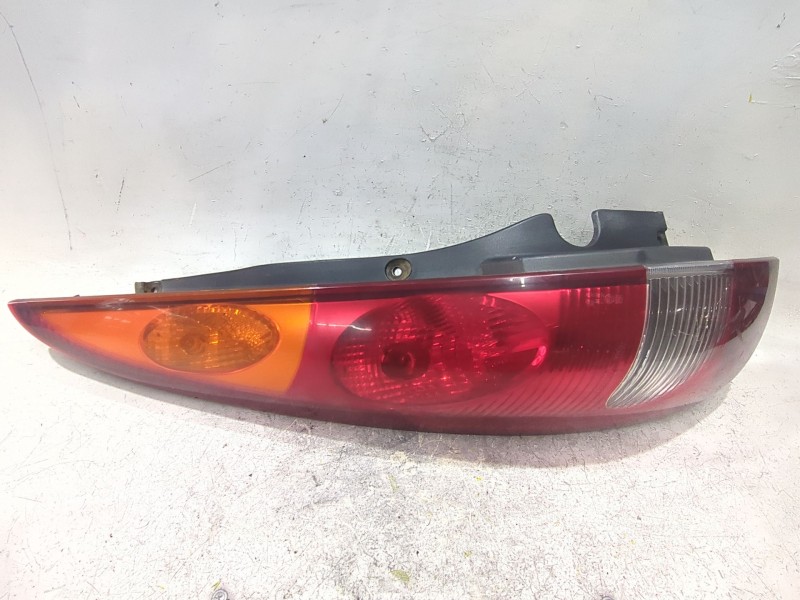 Recambio de piloto trasero izquierdo para nissan almera ii (n16) 2.2 di referencia OEM IAM 26555BU200  