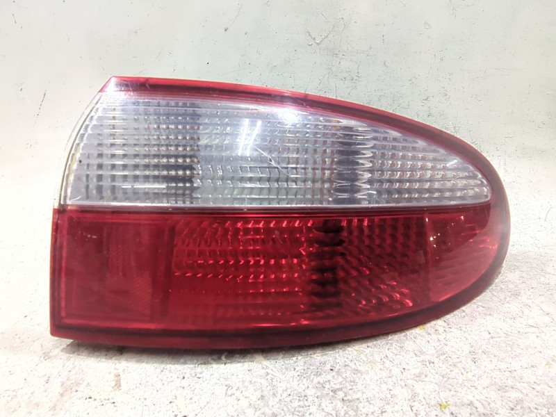 Recambio de piloto trasero derecho para daewoo lanos (klat) 1.5 referencia OEM IAM   