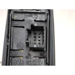 Recambio de mando elevalunas trasero derecho para renault megane iv sedán 1.5 dci 110 referencia OEM IAM E32368  